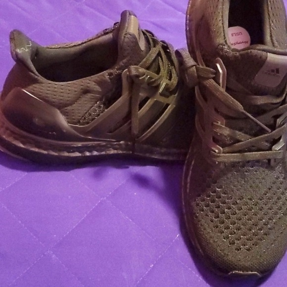 Black Adidas Ultra Boost in perfect condition - Picture 2 of 6
